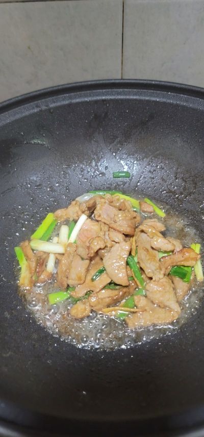 牛肉炒酸菜的做法步骤：14