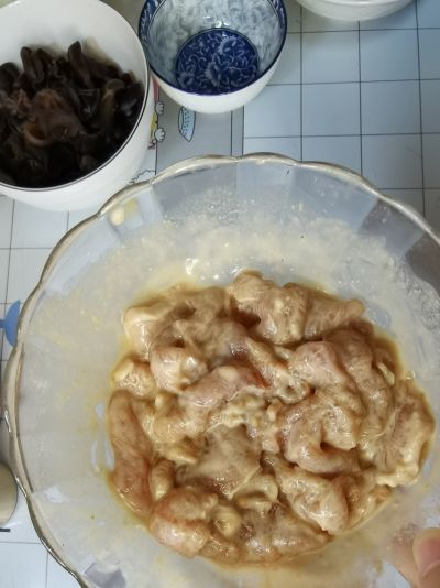 过油肉土豆片的做法步骤：4